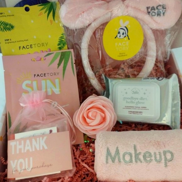 Facial Spa in a box. Makes a perfect Gift!! - Picture 2 of 3